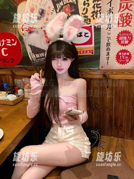 我在“17c吃瓜”直达脱口秀现场，想知道你最喜欢的瓜是什么！-旋坊乐