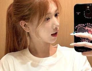 每次打开网曝吃瓜苹果版，心里总有个声音：今天能吃什么瓜呢？