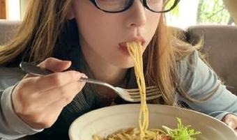 你敢点开黑料社APP的网址吗？我倒是蠢蠢欲动…